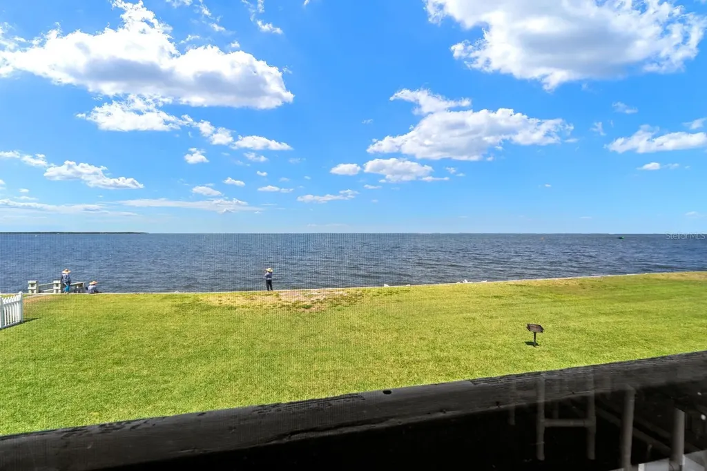 816 Bahia Del Sol Drive Ruskin FL 33570