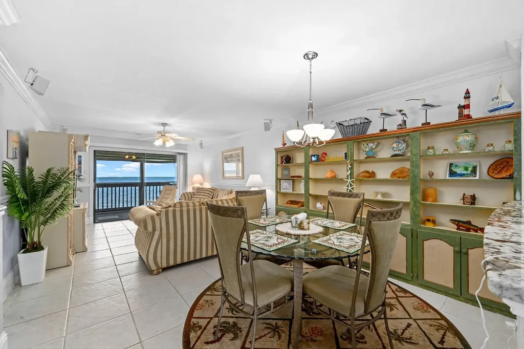 816 Bahia Del Sol Drive Ruskin FL 33570
