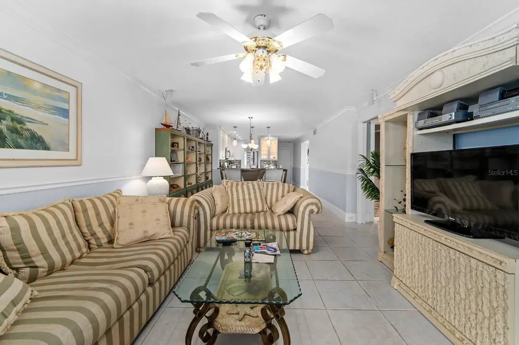 816 Bahia Del Sol Drive Ruskin FL 33570