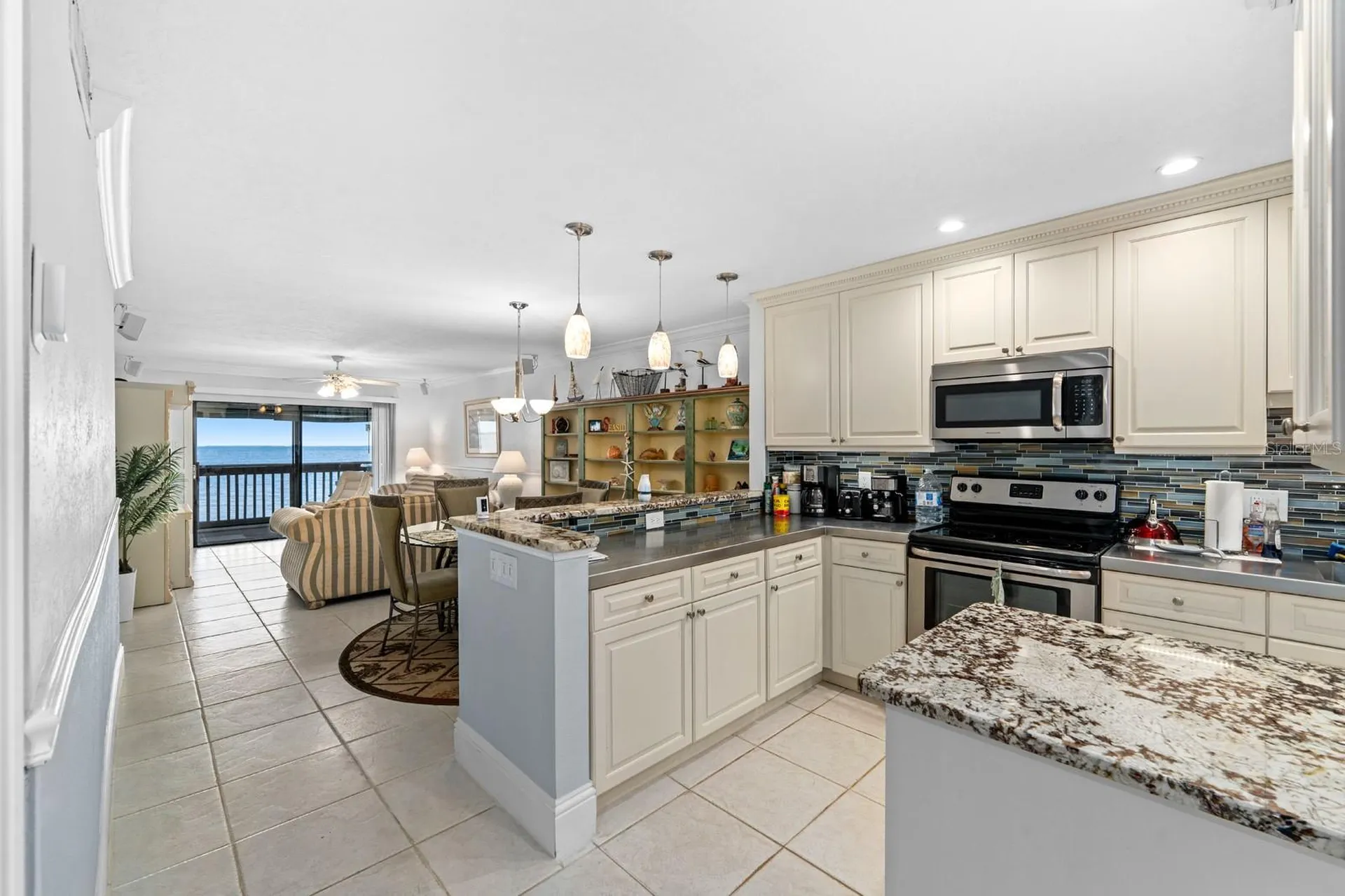 816 Bahia Del Sol Drive Ruskin FL 33570
