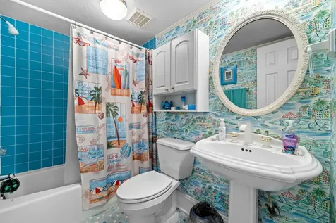 816 Bahia Del Sol Drive Ruskin FL 33570