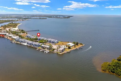 816 Bahia Del Sol Drive Ruskin FL 33570
