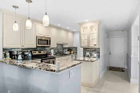 816 Bahia Del Sol Drive Ruskin FL 33570