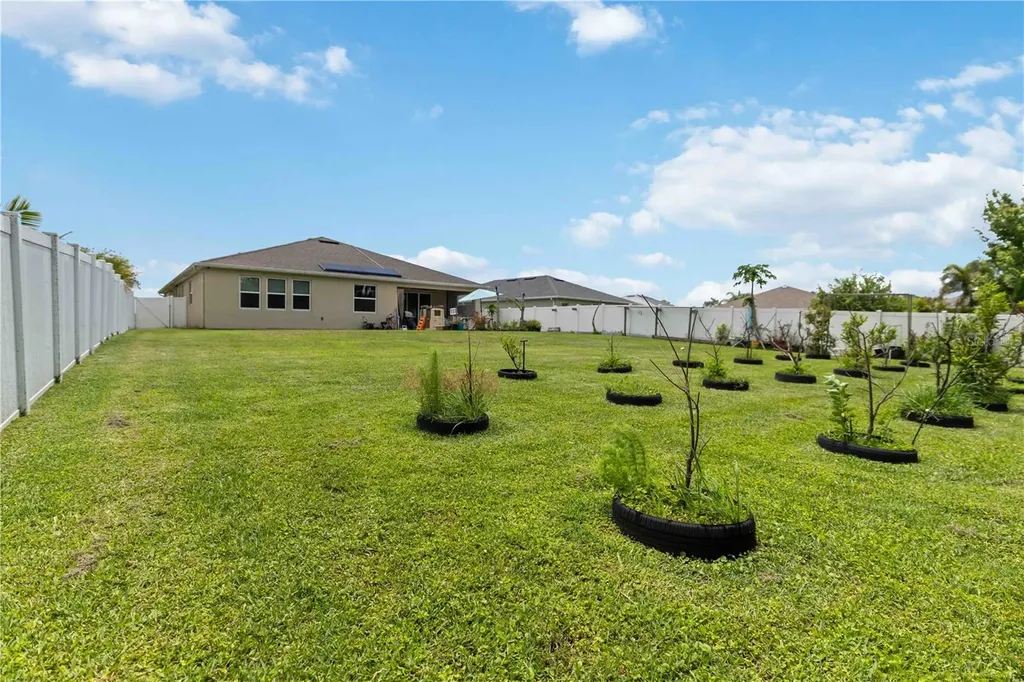 214 Tapa Parish Run Bradenton FL 34212