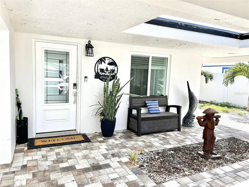 11405 8th Street E Treasure Island FL 33706