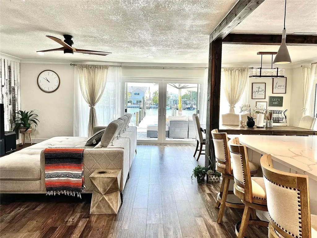 11405 8th Street E Treasure Island FL 33706