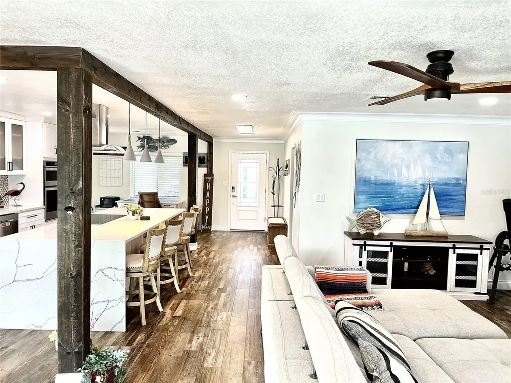 11405 8th Street E Treasure Island FL 33706