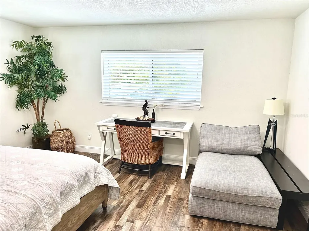 11405 8th Street E Treasure Island FL 33706