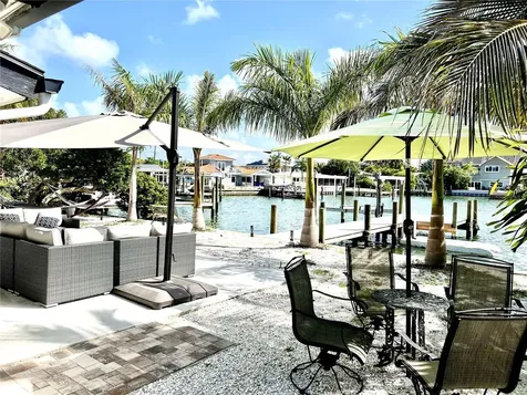 11405 8th Street E Treasure Island FL 33706