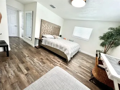 11405 8th Street E Treasure Island FL 33706