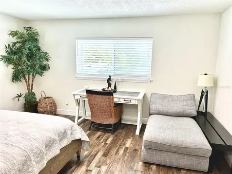 11405 8th Street E Treasure Island FL 33706