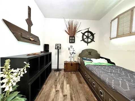11405 8th Street E Treasure Island FL 33706