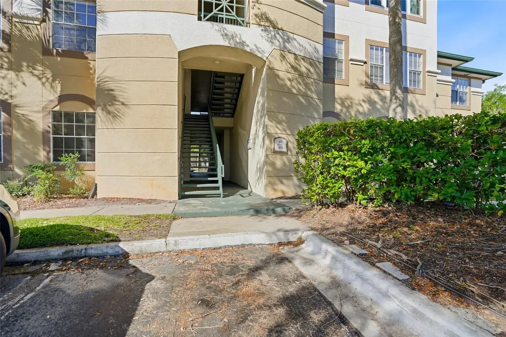 17101 Carrington Park Drive Tampa FL 33647