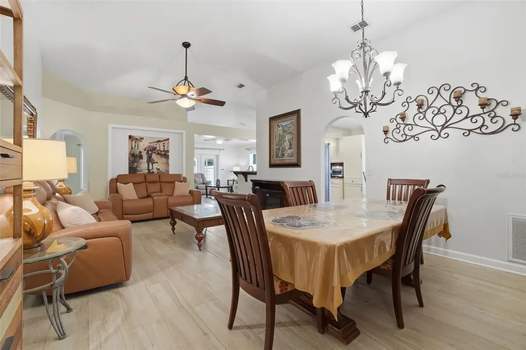 16868 Cornerwood Drive Orlando FL 32820