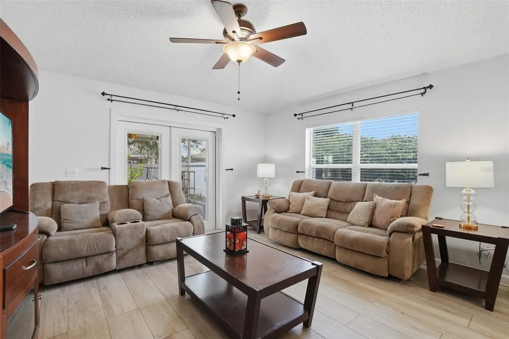 16868 Cornerwood Drive Orlando FL 32820