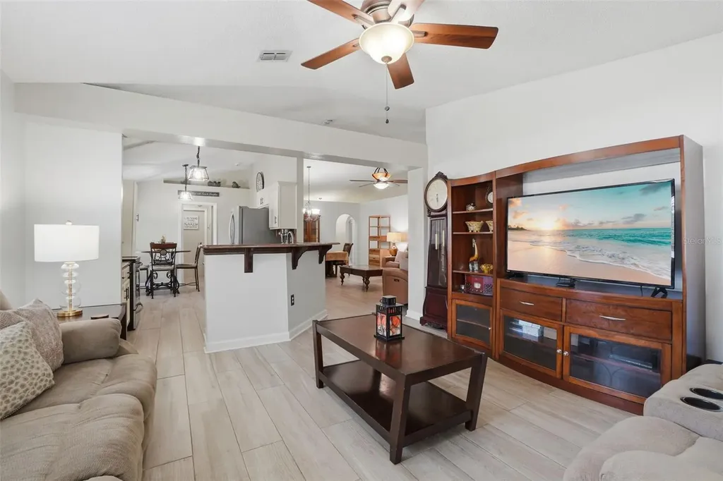 16868 Cornerwood Drive Orlando FL 32820