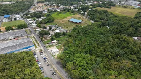 1 Pr-686 Km 1.2 Manati PR 00674