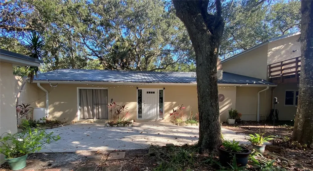 3 Elizabeth Drive E Palm Coast FL 32137