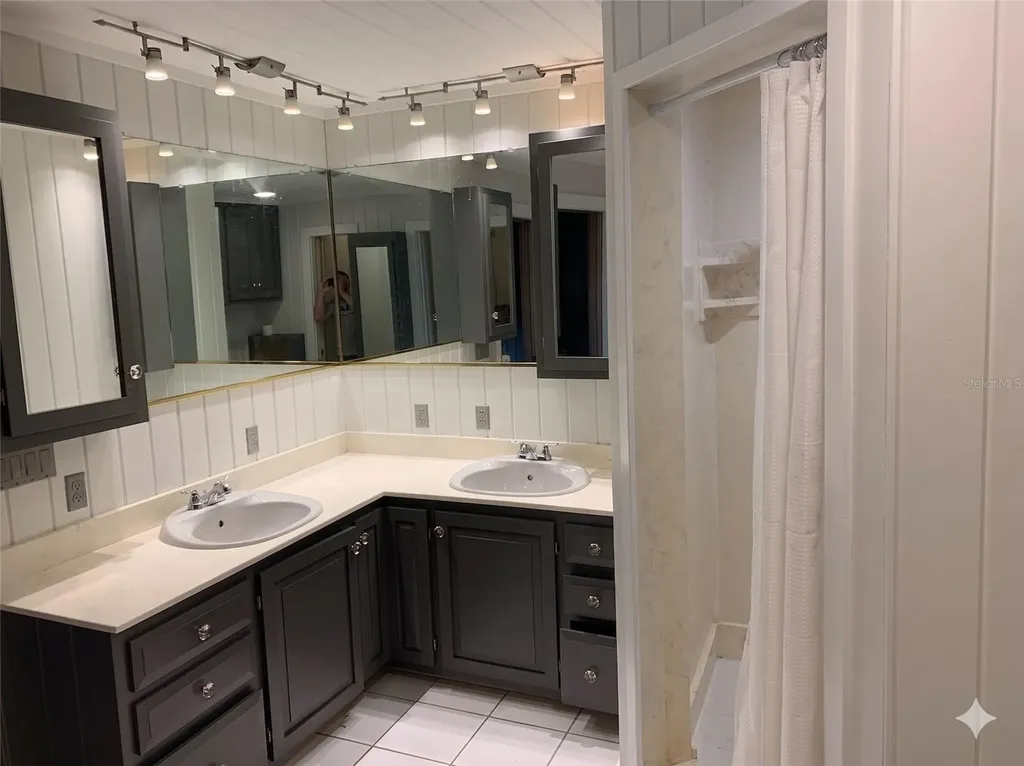 3 Elizabeth Drive E Palm Coast FL 32137