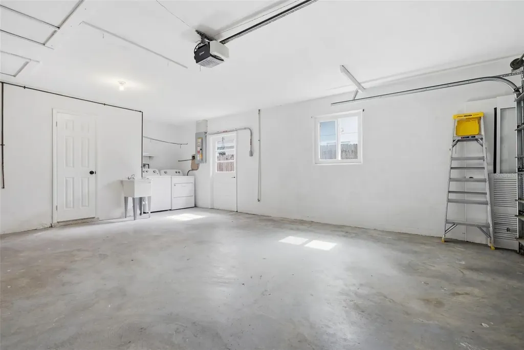 2465 Brentwood Drive Clearwater FL 33764