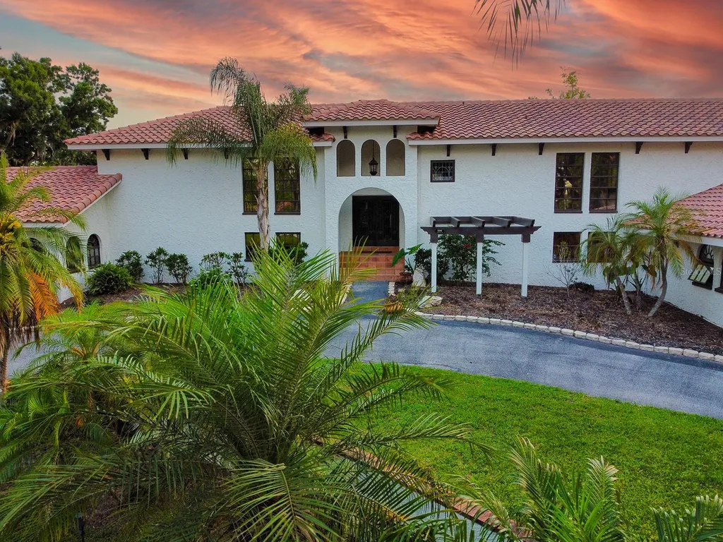 500 N Highland Avenue Tarpon Springs FL 34688