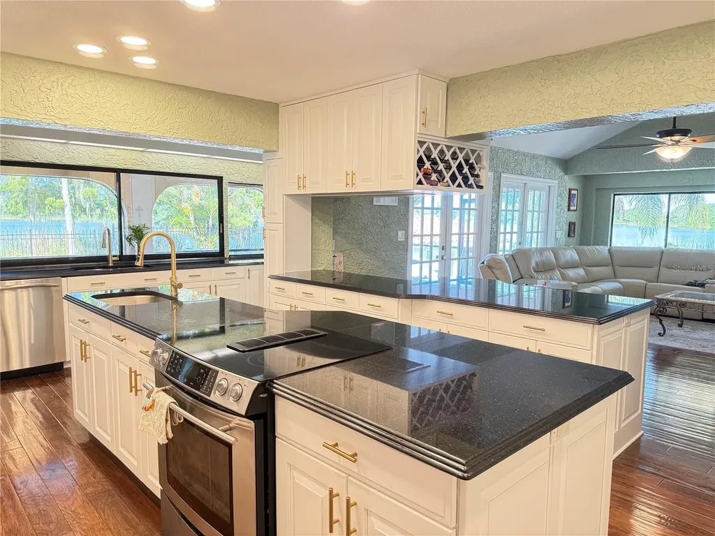 500 N Highland Avenue Tarpon Springs FL 34688