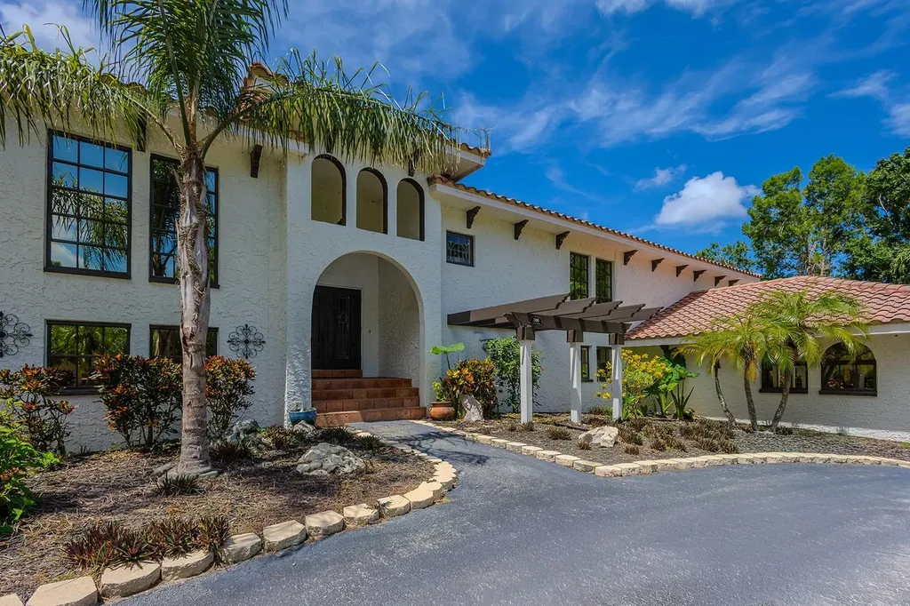500 N Highland Avenue Tarpon Springs FL 34688
