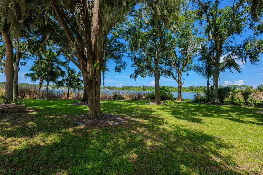 500 N Highland Avenue Tarpon Springs FL 34688