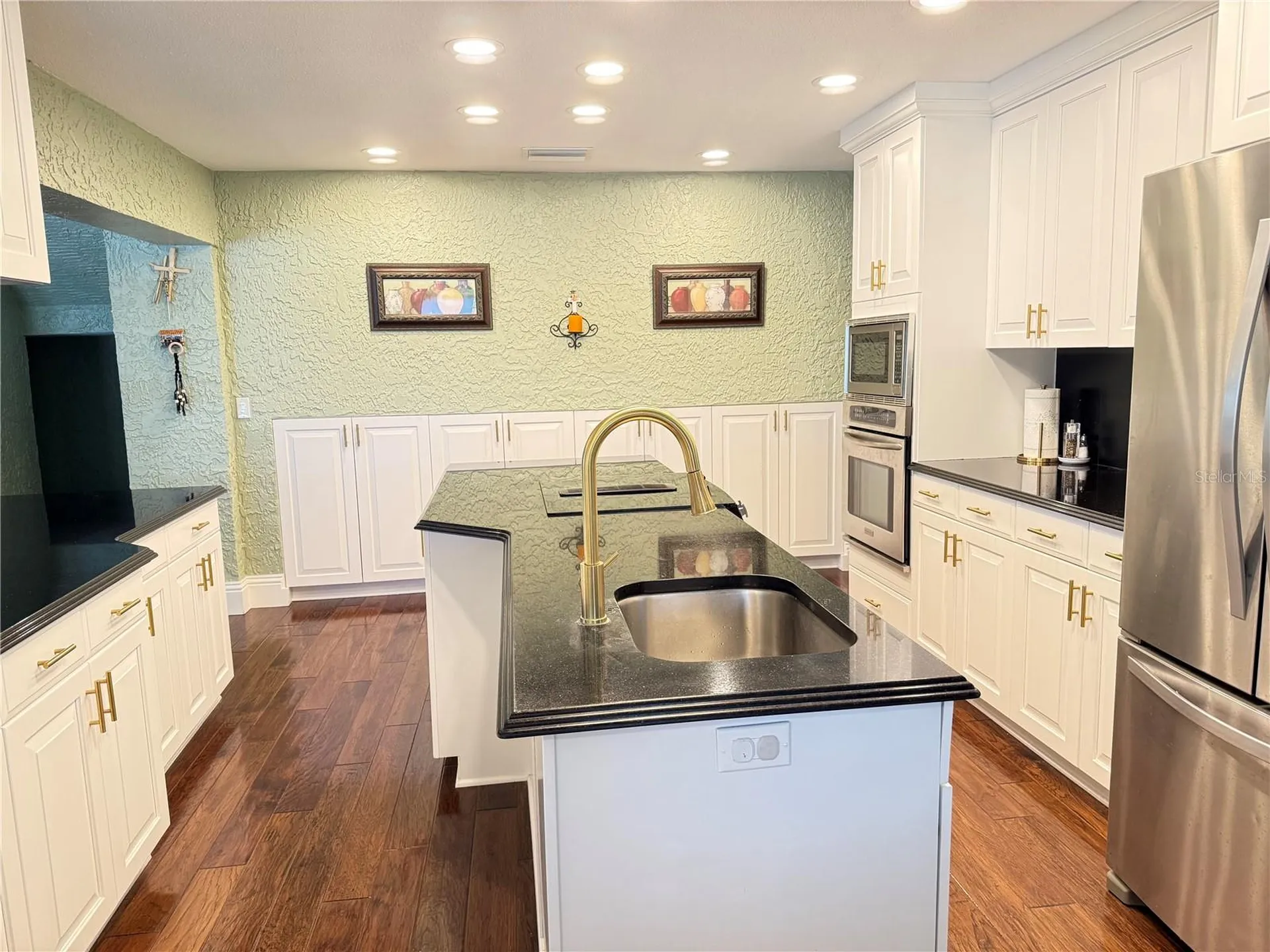500 N Highland Avenue Tarpon Springs FL 34688