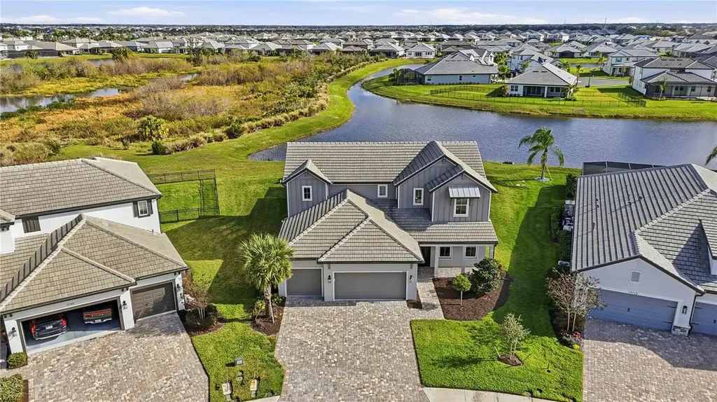 17109 Sweetwater Village Drive Lakewood Ranch FL 34211