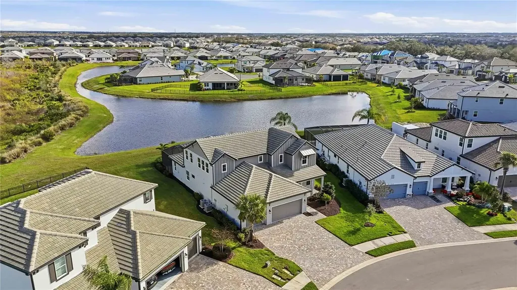 17109 Sweetwater Village Drive Lakewood Ranch FL 34211