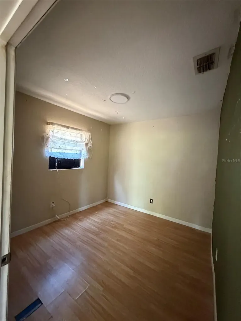 10114 E Columbus Drive Tampa FL 33619