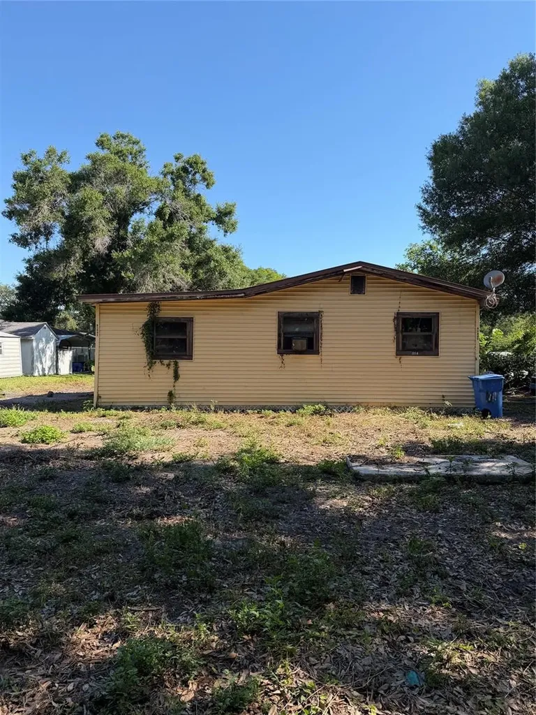 10114 E Columbus Drive Tampa FL 33619