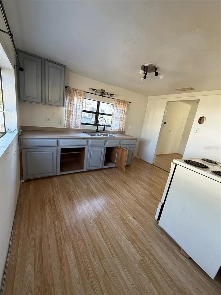 10114 E Columbus Drive Tampa FL 33619