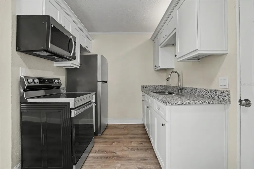 2425 19th Street S St Petersburg FL 33712