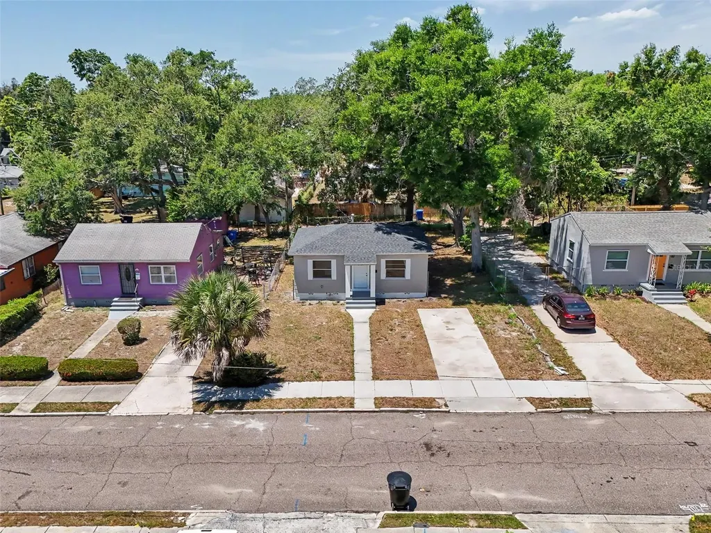 2425 19th Street S St Petersburg FL 33712