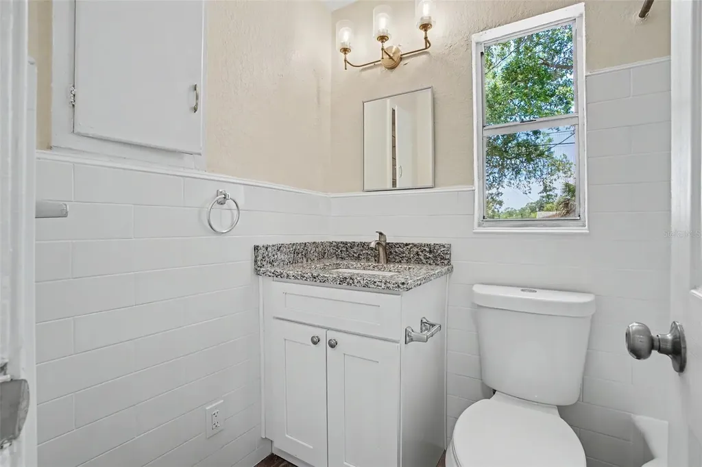 2425 19th Street S St Petersburg FL 33712