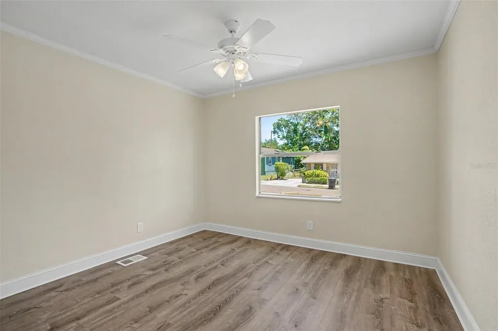 2425 19th Street S St Petersburg FL 33712