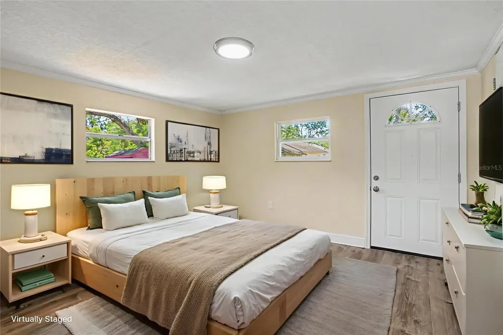 2425 19th Street S St Petersburg FL 33712