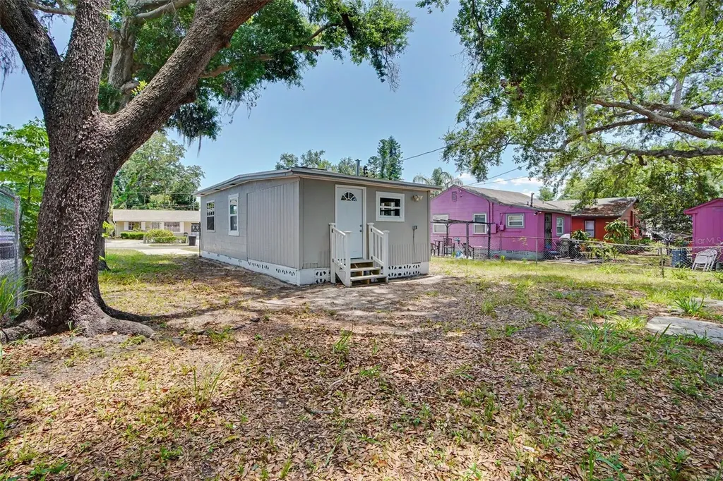 2425 19th Street S St Petersburg FL 33712