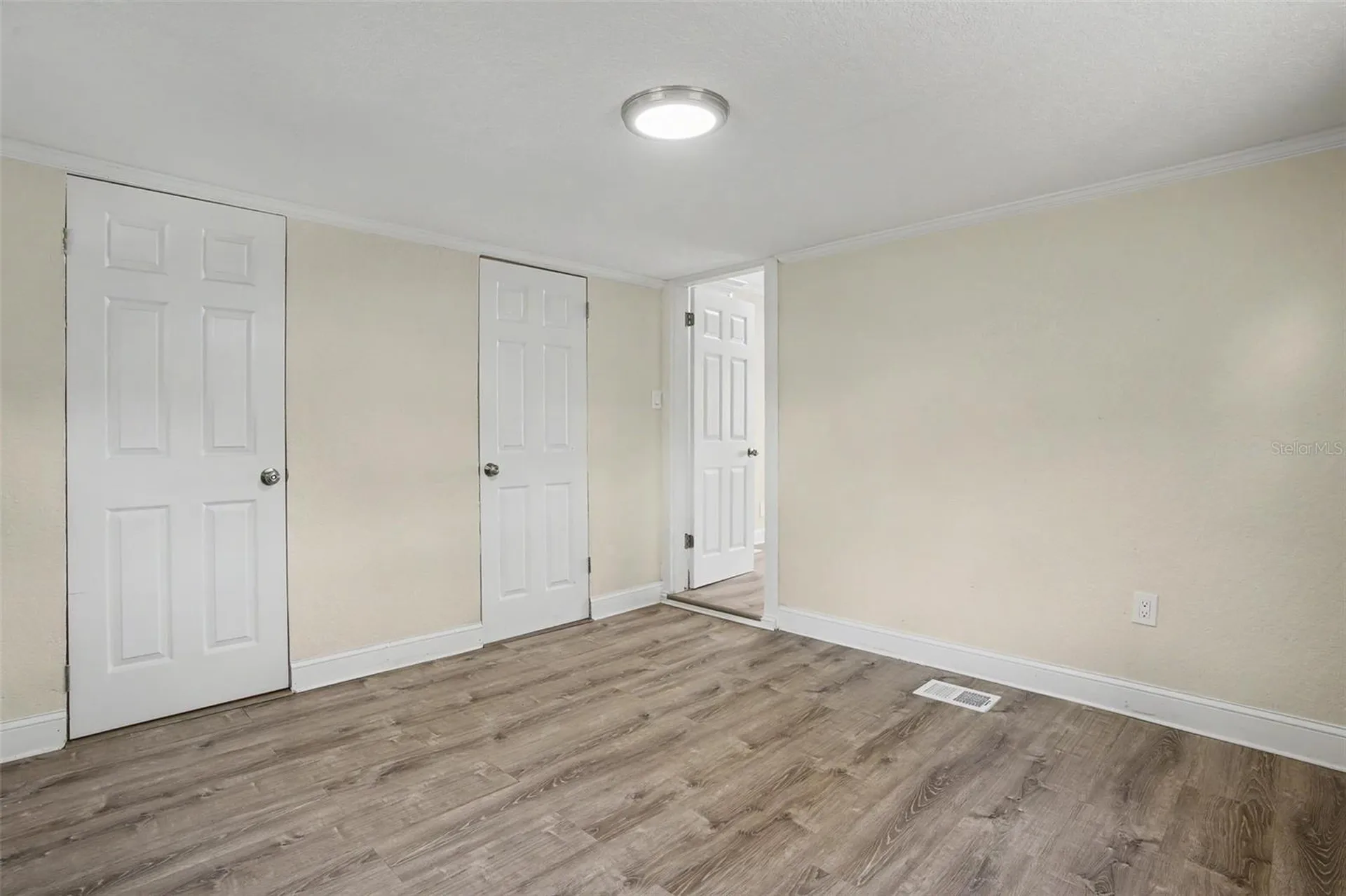 2425 19th Street S St Petersburg FL 33712