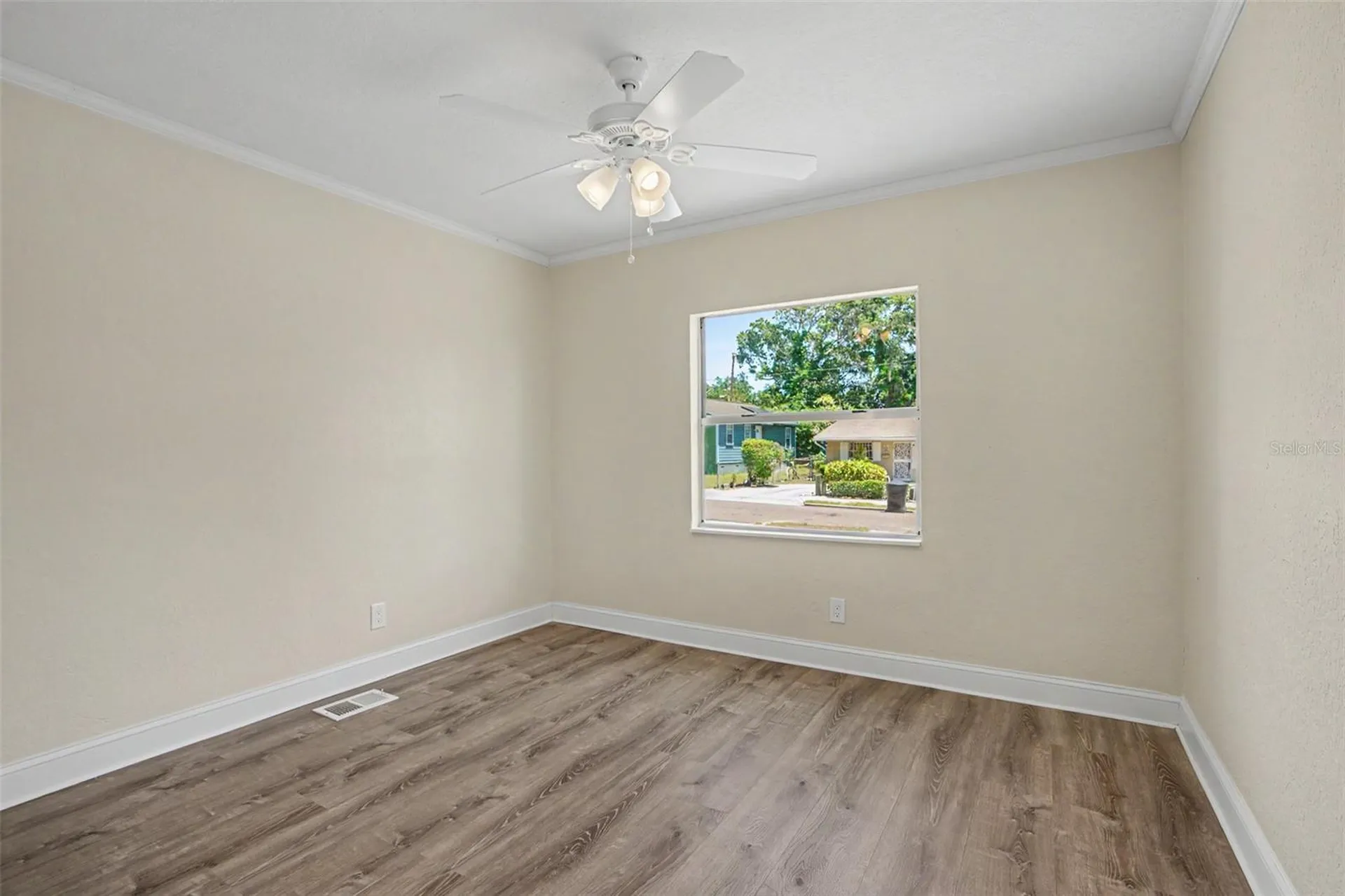 2425 19th Street S St Petersburg FL 33712