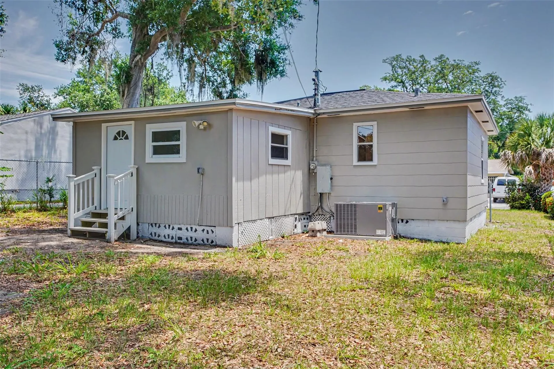 2425 19th Street S St Petersburg FL 33712
