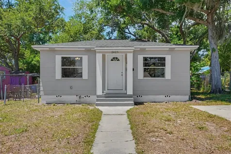 2425 19TH Street S St Petersburg FL 33712
