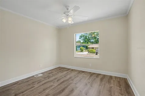 2425 19th Street S St Petersburg FL 33712