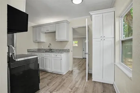 2425 19th Street S St Petersburg FL 33712