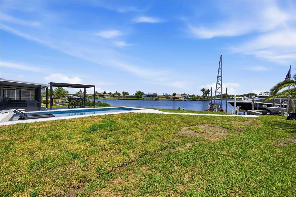 1933 Fairview Drive Englewood FL 34223