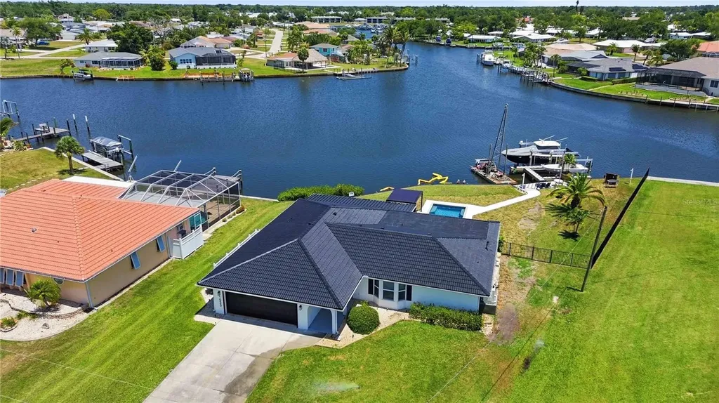 1933 Fairview Drive Englewood FL 34223
