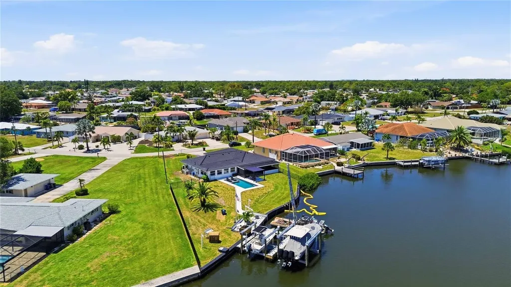 1933 Fairview Drive Englewood FL 34223