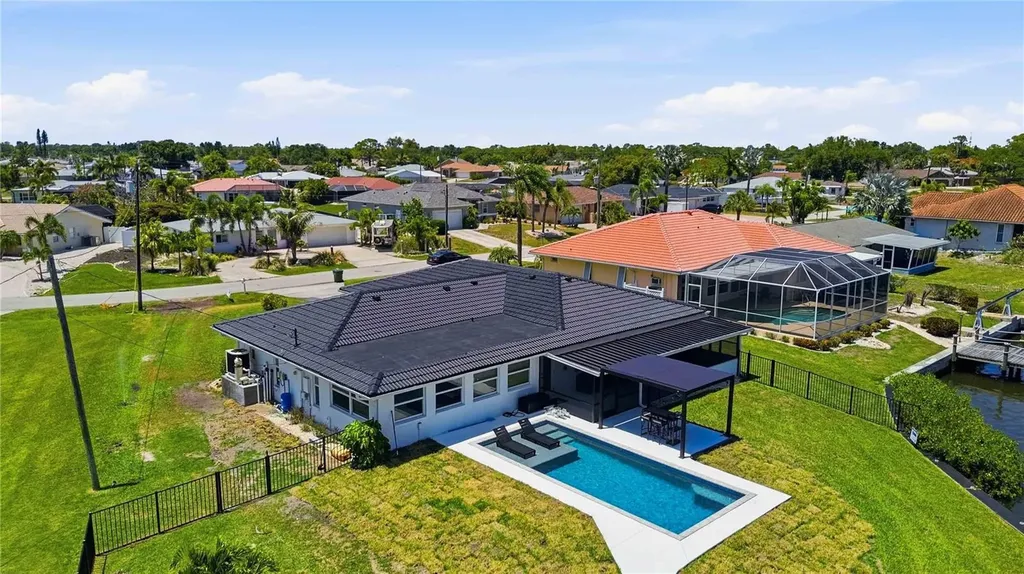 1933 Fairview Drive Englewood FL 34223